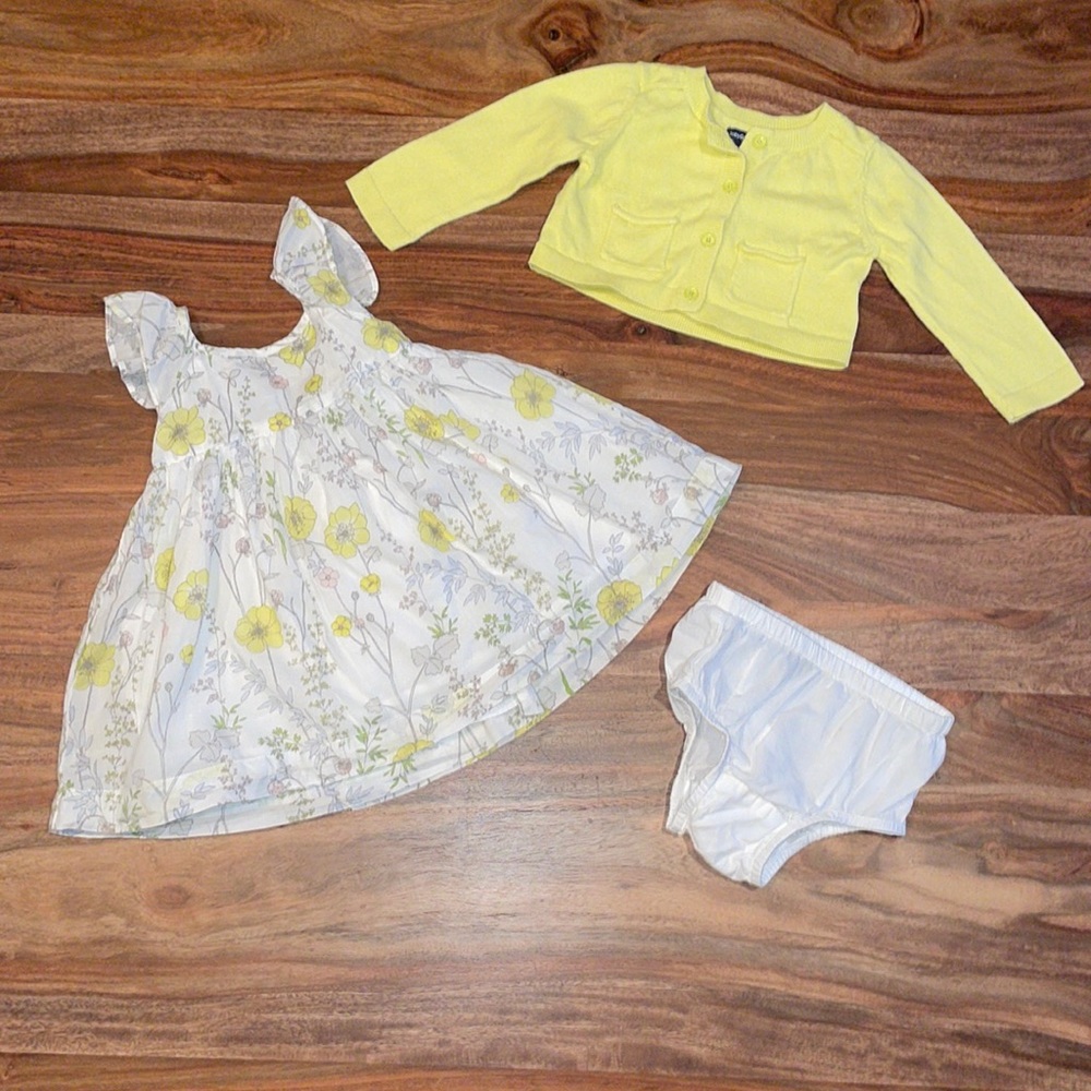3 Piece Baby Gap Dress set size 6-12 Months